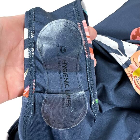 CUPSHE Navy Blue Floral One Piece Swimsuit Women's Size Medium NWT Lace Up - Picture 5 of 6